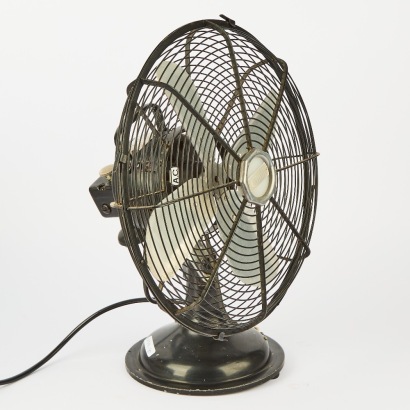 A Cinni Table Fan