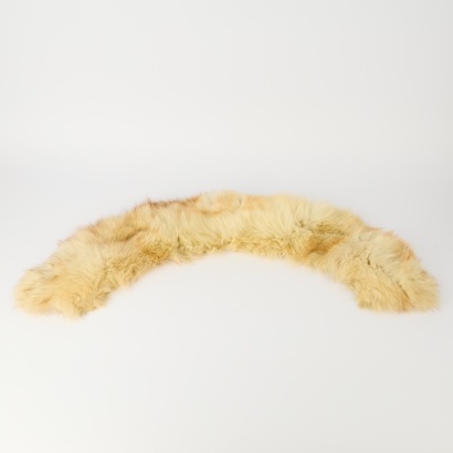 A Vintage White Fox Fur Collar