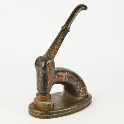A Vintage Singer Hand Painted Press
