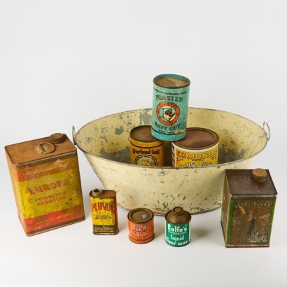 A Collection of Eight Vintage Tins and Baby Bath