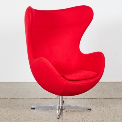 An Arne Jacobsen Style Egg Chair
