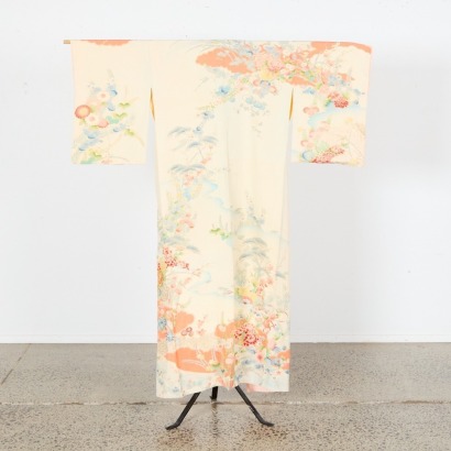 A Vintage Pictorial Kimono Depicting Chrysanthemum and Clouds with Silver and Gold Coloured Thread