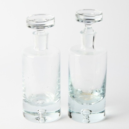 A Pair of Modern Glass Decanters With Stoppers