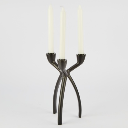 A Tripod Candelabro