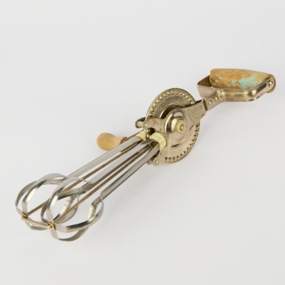 A Vintage Swift Whip Hand Beater