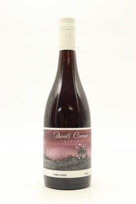 (1) 2022 Tamar Ridge Devil's Corner Pinot Noir, Tasmania