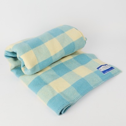 A Kaiapoi Wool Gingham Blanket
