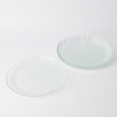 A Set of Five Arcoroc Aspen Leaf Plates
