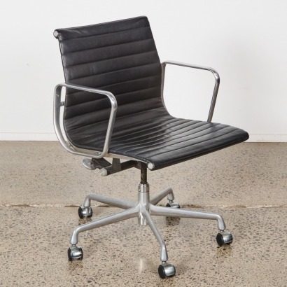 An Eames Aluminium EA335 Group Chair