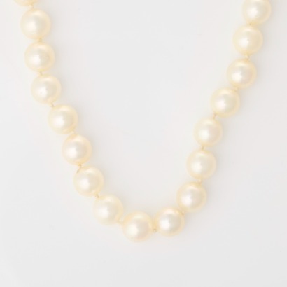 9ct Yellow Gold, 47cm Pearl Strand with 9ct Yellow Gold, Blue Topaz Clasp