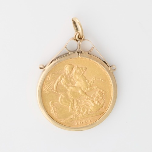 1891 Full Sovereign Set in 9ct Yellow Gold Pendant