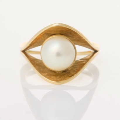 14ct Yellow Gold, Modern, 8.3mm Round White Pearl Ring