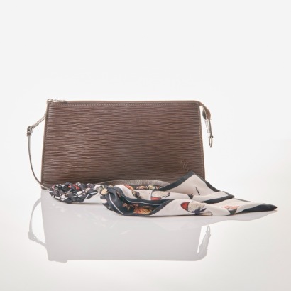 Louis Vuitton, Brown Epi Leather Pochette