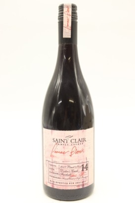(1) 2017 Saint Clair Pioneer Block 14 Doctor's Creek Pinot Noir, Marlborough