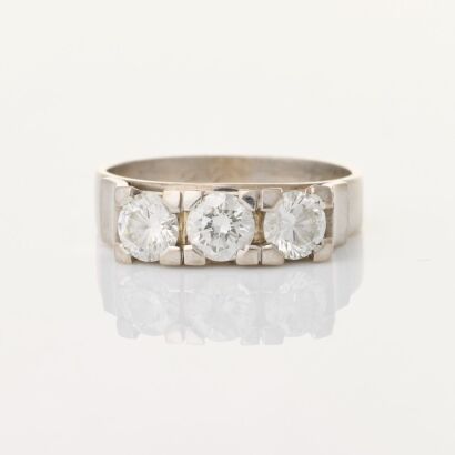 7-8ct White Gold, 1.09ct Diamond Three Stone Ring