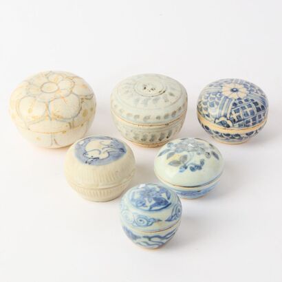 A Group of Six Chinese Qing Dynasty Blue and White Small Covered Jars
