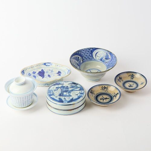 A Group of Six Chinese Qing Dynasty Blue and White Porcelain Items