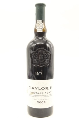 (1) 2009 Taylor Fladgate Vintage Port, Portugal [JR18]
