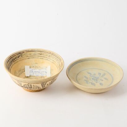 A Set of Chinese Blue and White Aged Porcelain Bowl and Dish