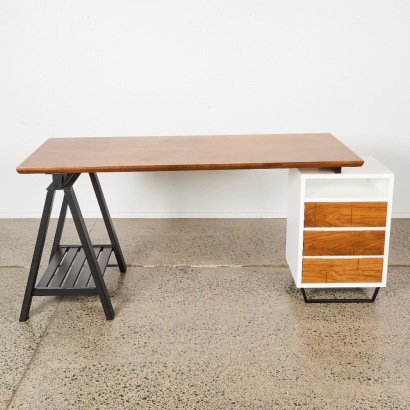 A Modern Design Minimal Desk
