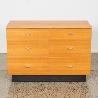 A Solid Oak Set of Drawers
