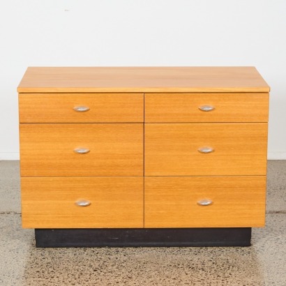 A Solid Oak Set of Drawers