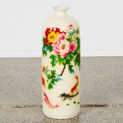 A Chinese 20th Century Painted 'Floral' Vase