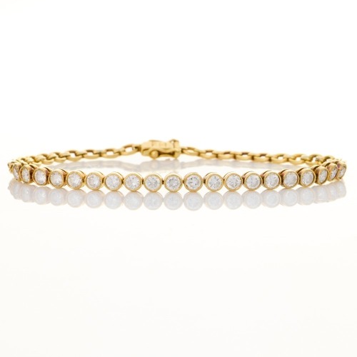 18ct Yellow Gold, 17.5cm, 2.00ct Diamond Tennis - style Bracelet