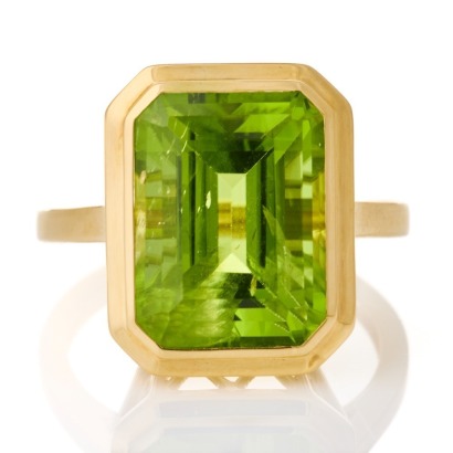 18ct Yellow Gold, 10.61ct Peridot Dress Ring