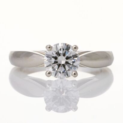 Platinum, Van Cleef & Arpels, 1.01ct Diamond 'Bonhuer' Solitaire Ring, GIA certified - Like new