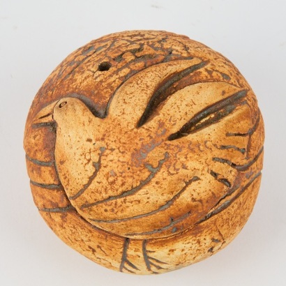 A Rosemarie Brittain Avian Form Sedge Vase