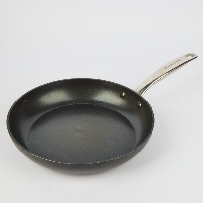 A Kitchen Aid Frying Pan 28Cm