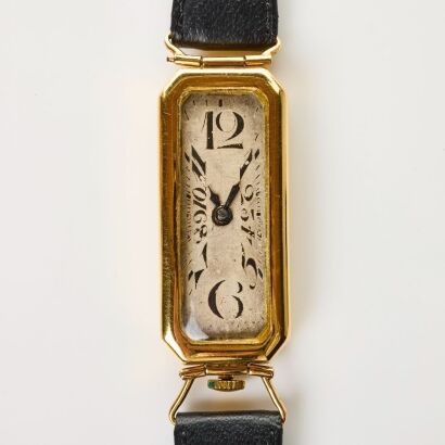 18ct Yellow Gold, Art Deco "Banana" Shaped, Exaggerated Numeral Dial Wristwatch, circa 1920-30's