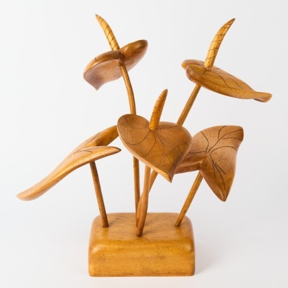 A Mid-Century Wood Centre Piece