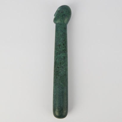 A Pounamu Pestle with Anthropomorphic Handle