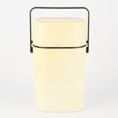 A Retro D&eacute;cor Australia Two Bottle Wine Cooler