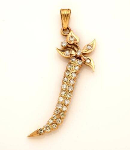 A Straits Chinese diamond pendant, set with round brilliant cut diamonds. Rose gold. Weight 4.66 grams. Length 5cm
