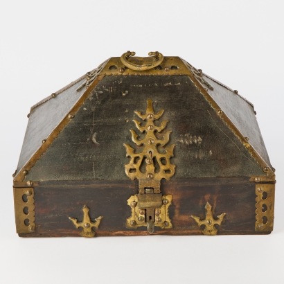 A Kerala Nettur Petti Pyramid Jewellery Box