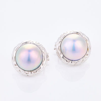 18ct White Gold, 15mm Mabe Pearl Earrings