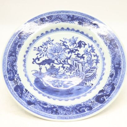 A Chinese 18th Century Qing Dynasty Blue and White &lsquo;Floral&rsquo; Dish