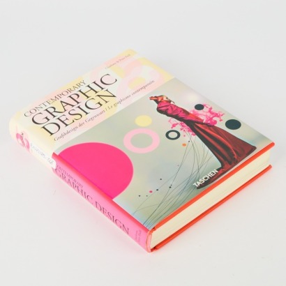 Contemporary Graphic Design by Charlotte and Peter Fiell