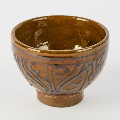 A Stephen Schofield Slip Trail Teabowl