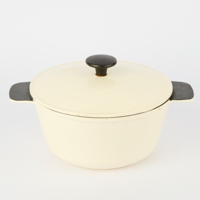 A Cast Iron Casserolle Dish