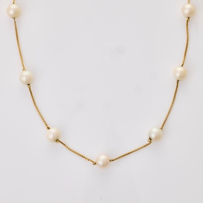 18ct Yellow Gold, 45cm, 7.80mm Cultured Pearl Station Necklace