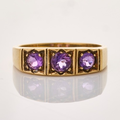 9ct Yellow Gold, Vintage, Three Stone 4.3mm Amethyst Ring