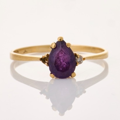 9ct Yellow Gold, Pear Shape Amethyst / .02ct Diamond (one missing) Ring