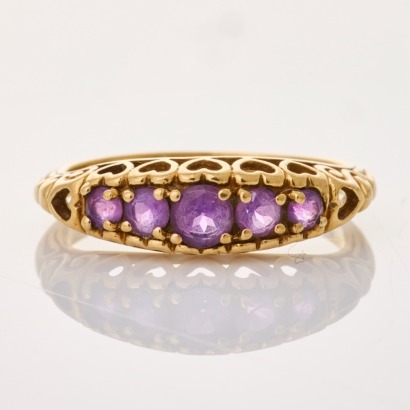 9ct Yellow Gold, Vintage, Round Amethyst Ring with Heart Accents