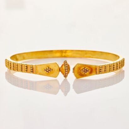 20ct Yellow Gold, Hollow Oval Bangle