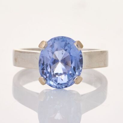 18ct White Gold, Handmade, Modern, 4.30ct Ceylon Type Sapphire Ring