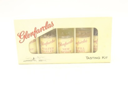 (1) Glenfarclas Tasting Kit of Whisky Process, 5 Miniatures Sold as One Lot (GB)